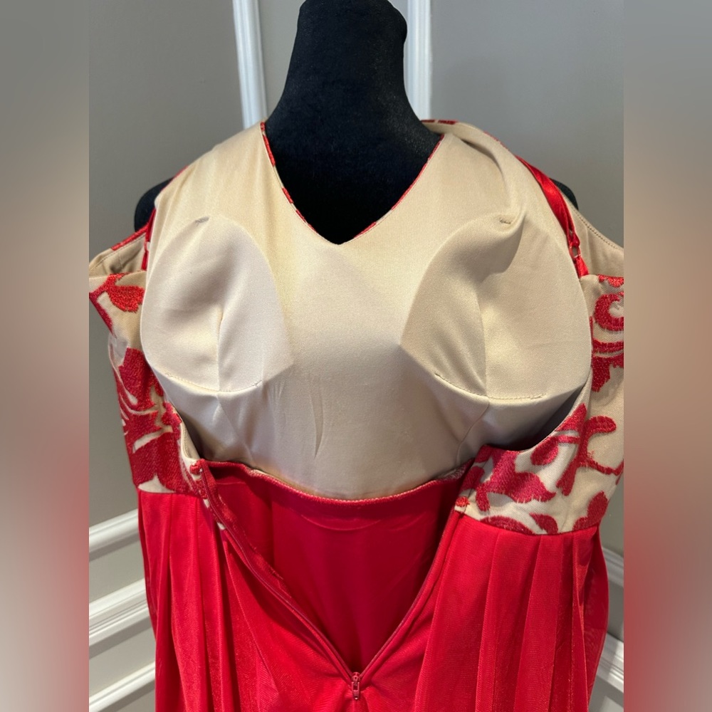VALENTINE’S DAY - Nights by Teeze Me Women's Red Cocktail / Party Dress - size 9 - Picture 9 of 14